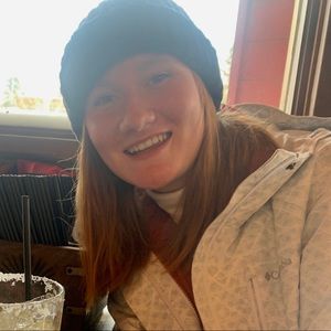 Meet your Posher, Lauren